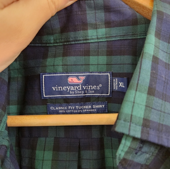 Vineyard Vines classic fit plaid button down XL - Picture 3 of 3